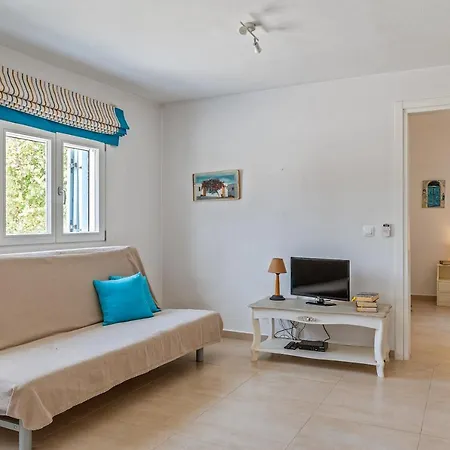 Afroditi Gerani A Panormos (Mykonos)