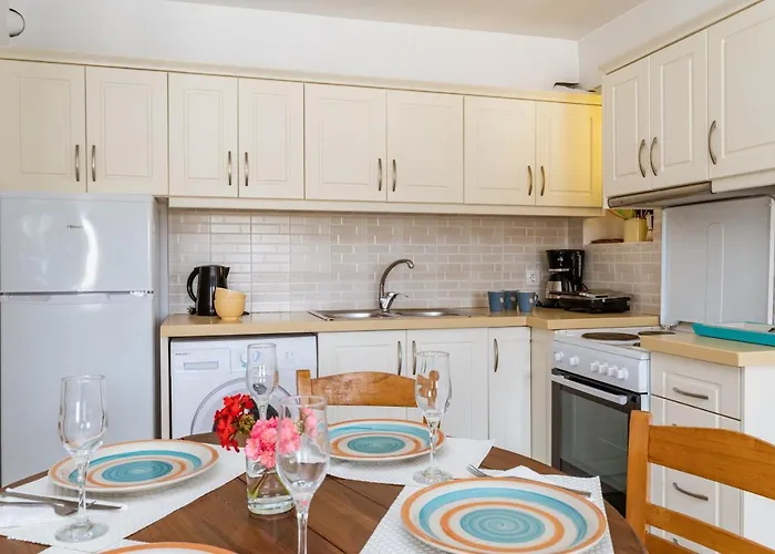 Afroditi Ftelia Gerani A Dom wakacyjny *